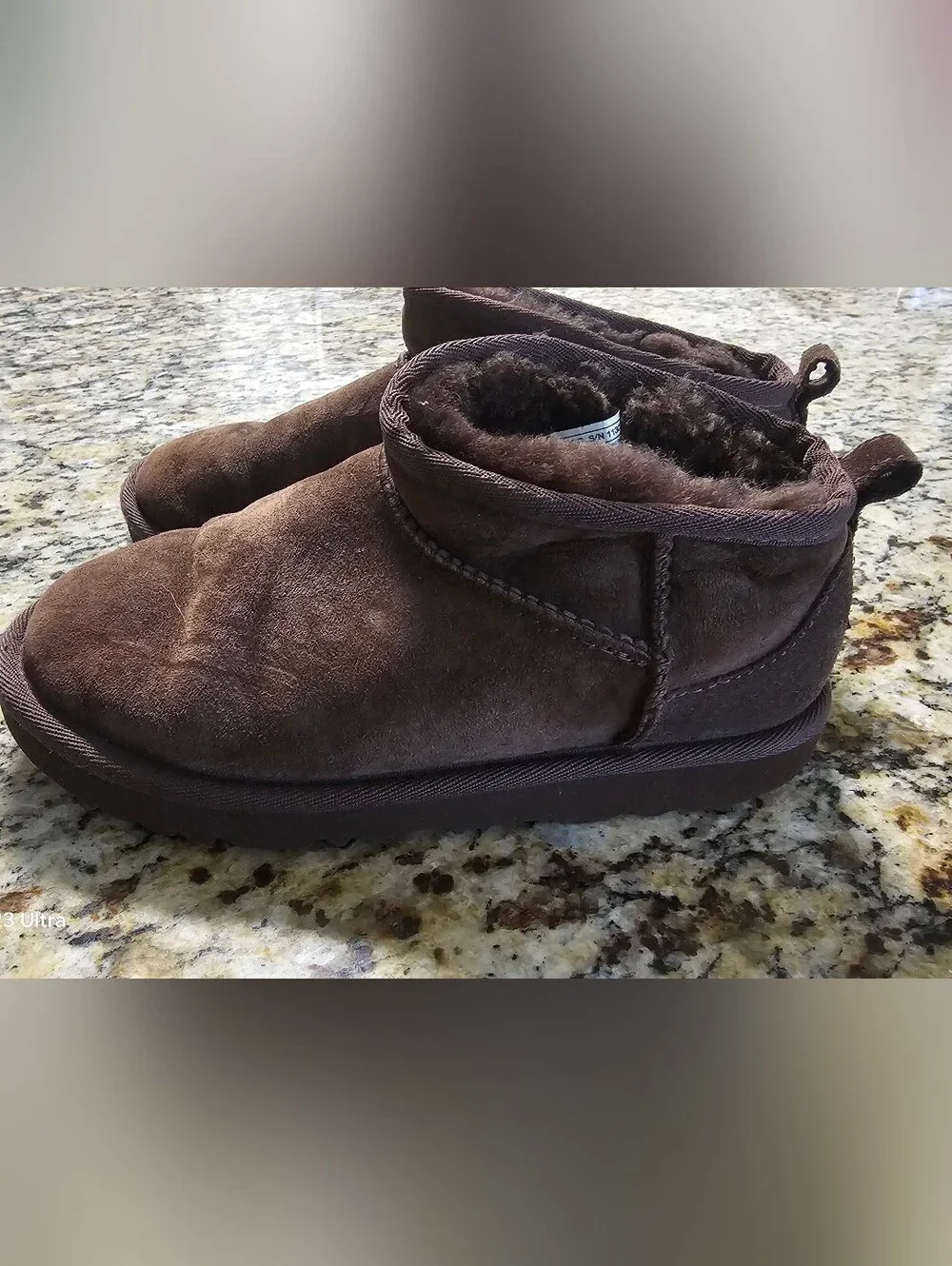 Kids UGG Mini Boot - Chestnut Size 2